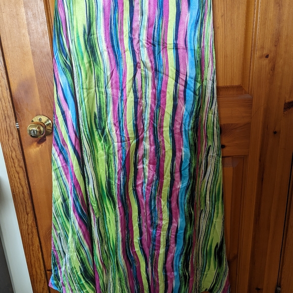 Brand New maxi dress, size 3XL, fits like a size 16-18. - Picture 5 of 6